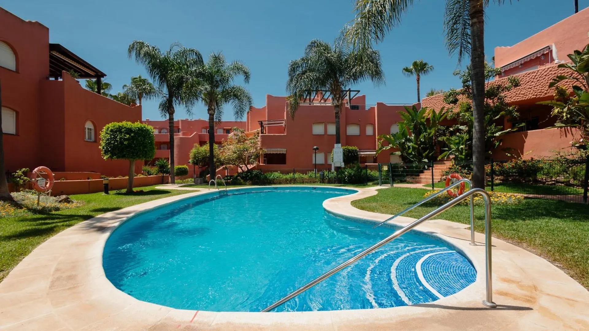 1St Line Beach Complex Apartment 马尔韦利亚 0*,