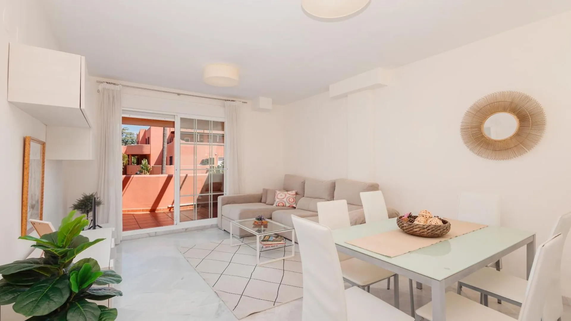 1St Line Beach Complex Apartment 马尔韦利亚